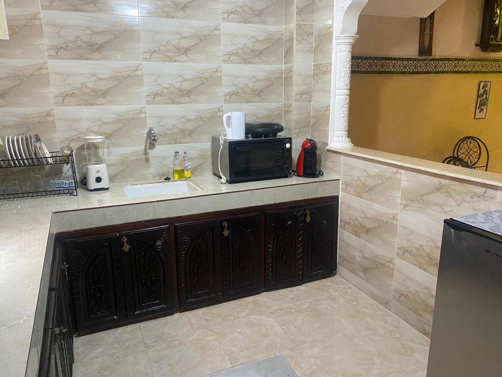 Riad Nezha Avec Jacuzzi Et 3 Piscines Au Coeur De マラケシュ エクステリア 写真