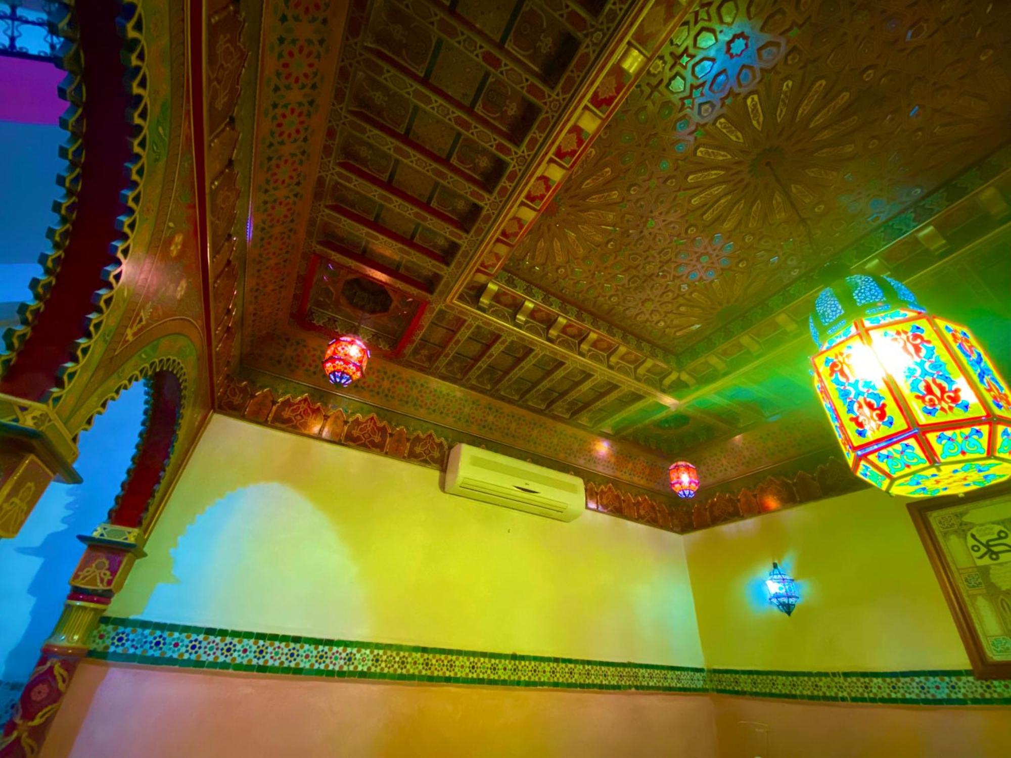 Riad Nezha Avec Jacuzzi Et 3 Piscines Au Coeur De マラケシュ エクステリア 写真