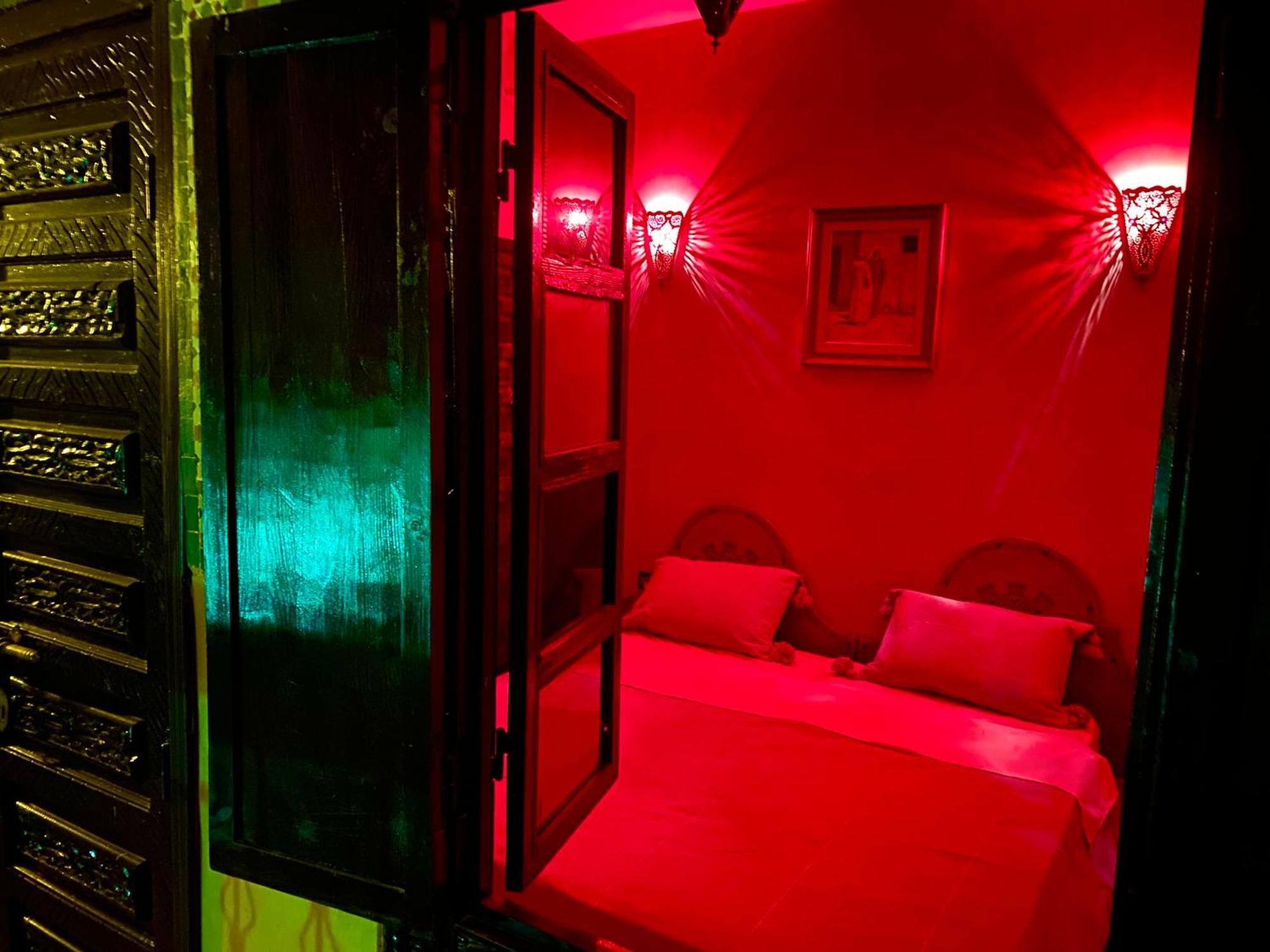 Riad Nezha Avec Jacuzzi Et 3 Piscines Au Coeur De マラケシュ エクステリア 写真