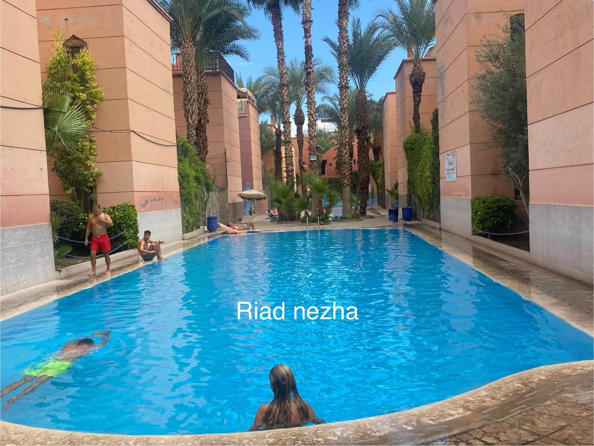 Riad Nezha Avec Jacuzzi Et 3 Piscines Au Coeur De マラケシュ エクステリア 写真