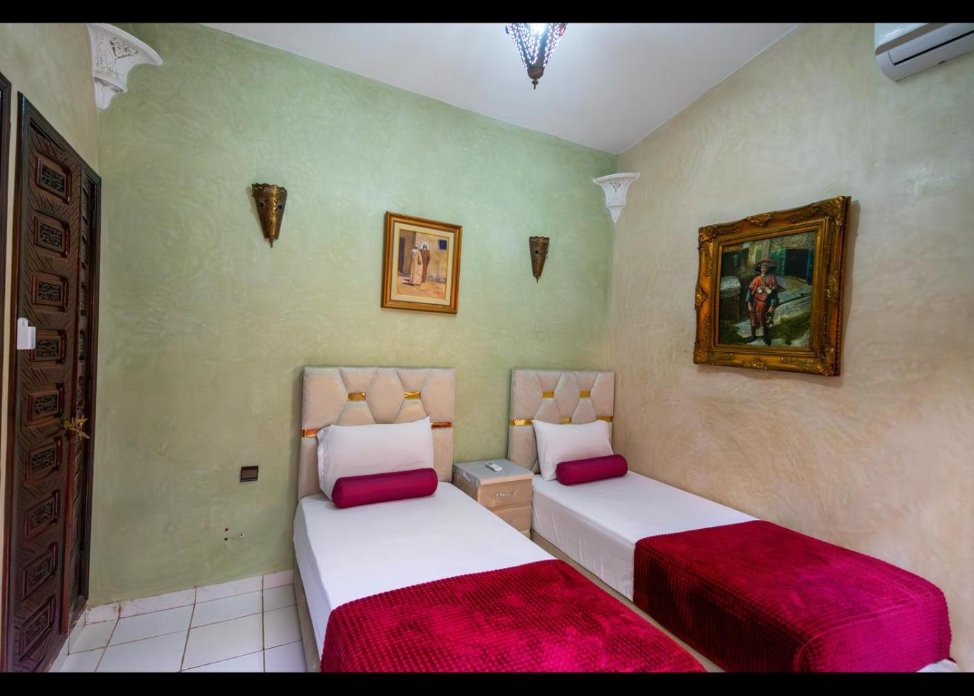 Riad Nezha Avec Jacuzzi Et 3 Piscines Au Coeur De マラケシュ エクステリア 写真